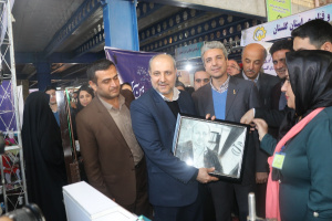 نمایشگاه هفته پژوهش استان گلستان افتتاح شد