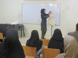 کارگاه آموزشی با عنوان مولاژ مخصوص دانشجویان رشته طراحی دوخت برگزار شد