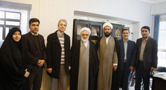 حوزه و دانشگاه با توجه به رسالتی که بر دوش دارند، به منزله دو بال علم و فرهنگ کشور هستند