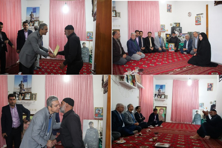 دیدار رئیس دانشگاه جامع علمی کاربردی استان گلستان با خانواده دانشجوی شهید مدافع حرم به مناسبت ۱۸ مهر ماه