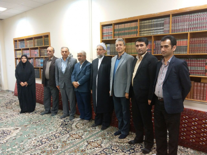 رئیس دانشگاه جامع علمی کاربردی استان گلستان به مناسبت سالروز تاسیس دانشگاه با امام جمعه اهل سنت شهرستان گنبد کاووس دیدار و گفتگو کرد