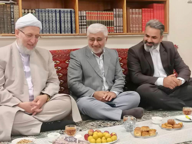 تثبیت دانشگاه جامع علمی کاربردی در جامعه برای رفع مشکل اشتغال مفید خواهد بود